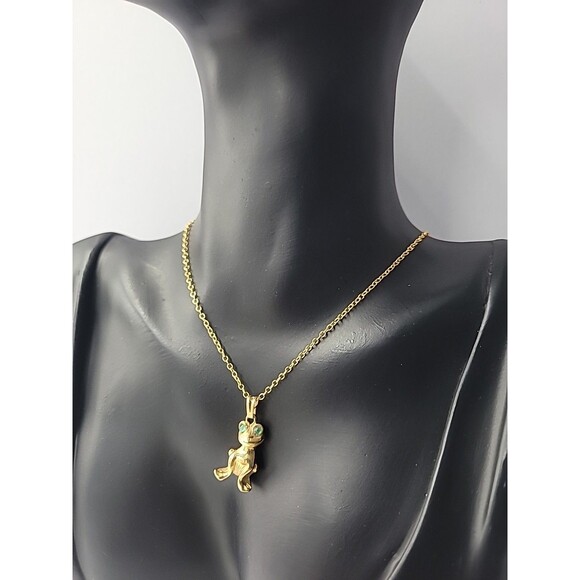 Vintage Gold Tone Frog Pendant Necklace with Green Stone Eyes Whimsical Animal - Picture 6 of 15